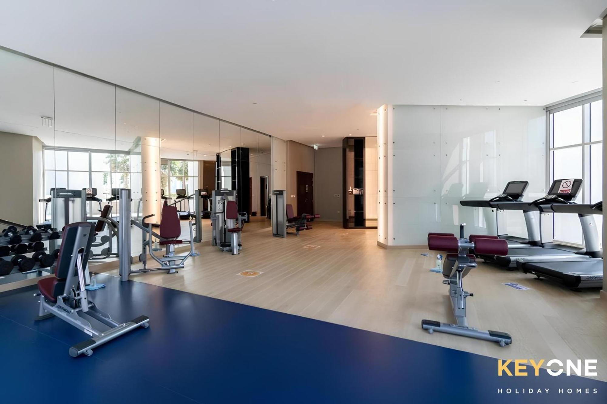 Sleek Studio In Prive With Stunning Canal View ดูไบ ภายนอก รูปภาพ
