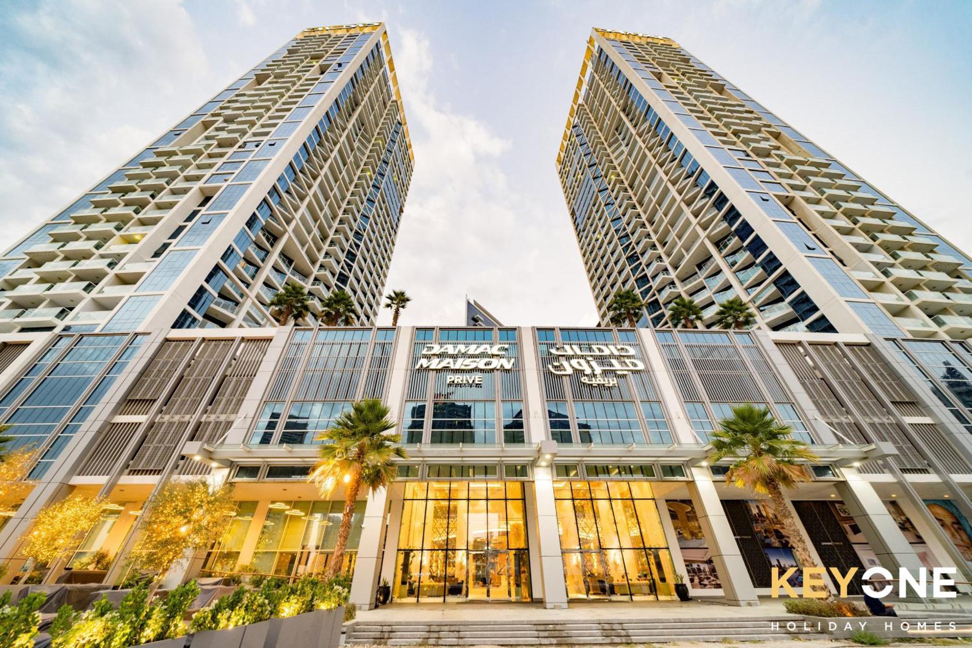 Sleek Studio In Prive With Stunning Canal View ดูไบ ภายนอก รูปภาพ