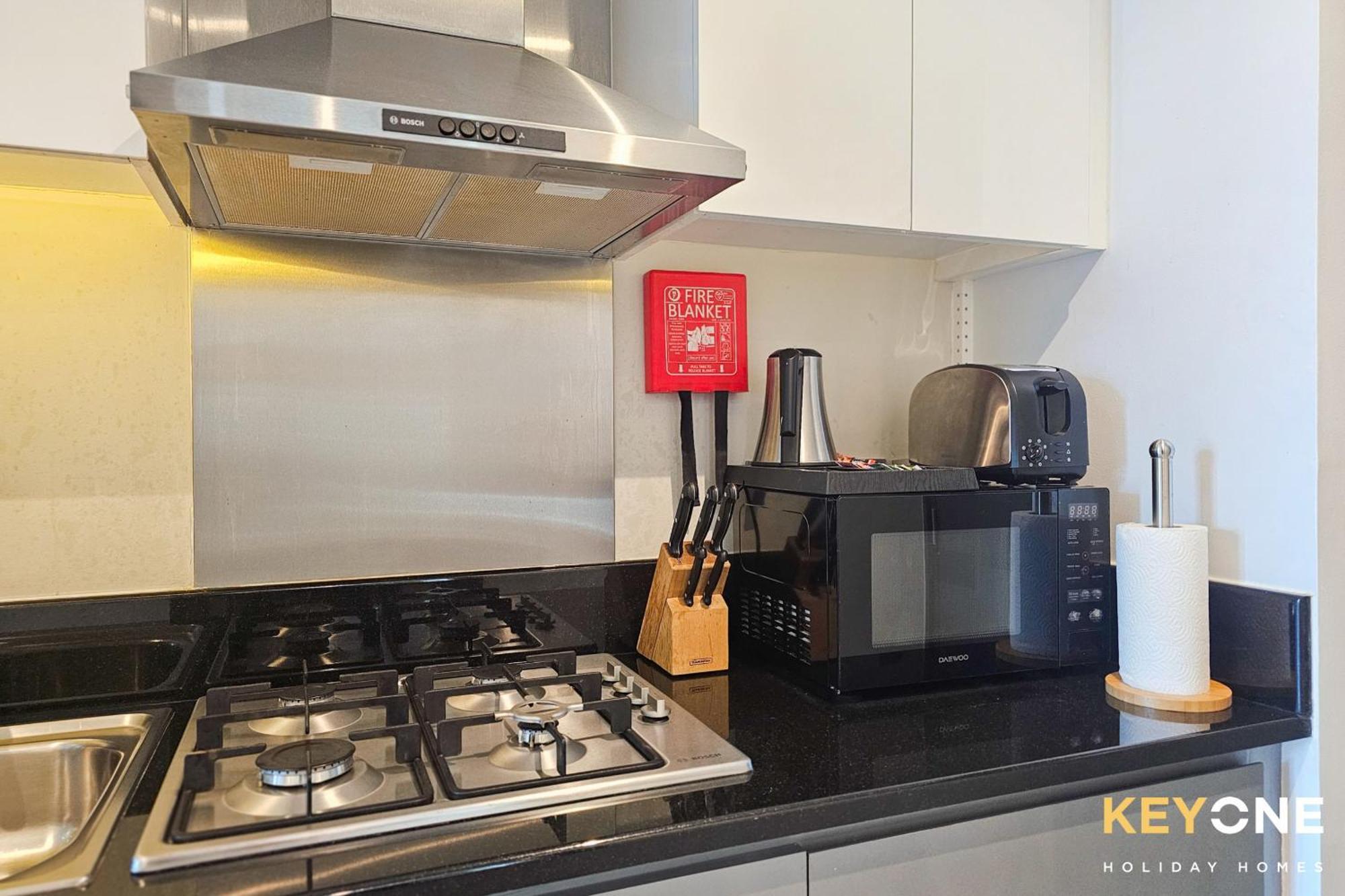 Sleek Studio In Prive With Stunning Canal View ดูไบ ภายนอก รูปภาพ