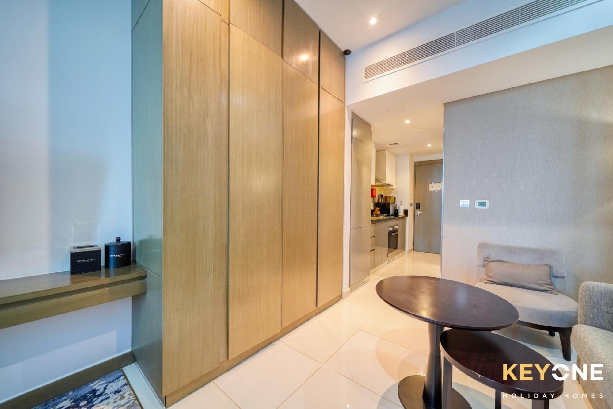 Sleek Studio In Prive With Stunning Canal View ดูไบ ภายนอก รูปภาพ