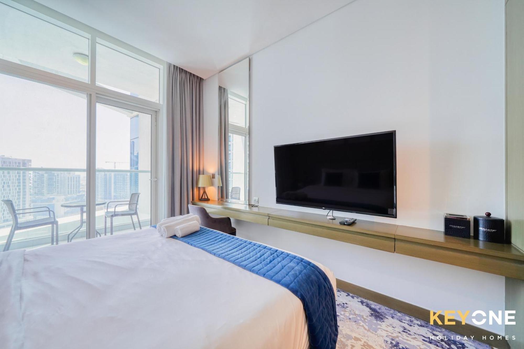 Sleek Studio In Prive With Stunning Canal View ดูไบ ภายนอก รูปภาพ