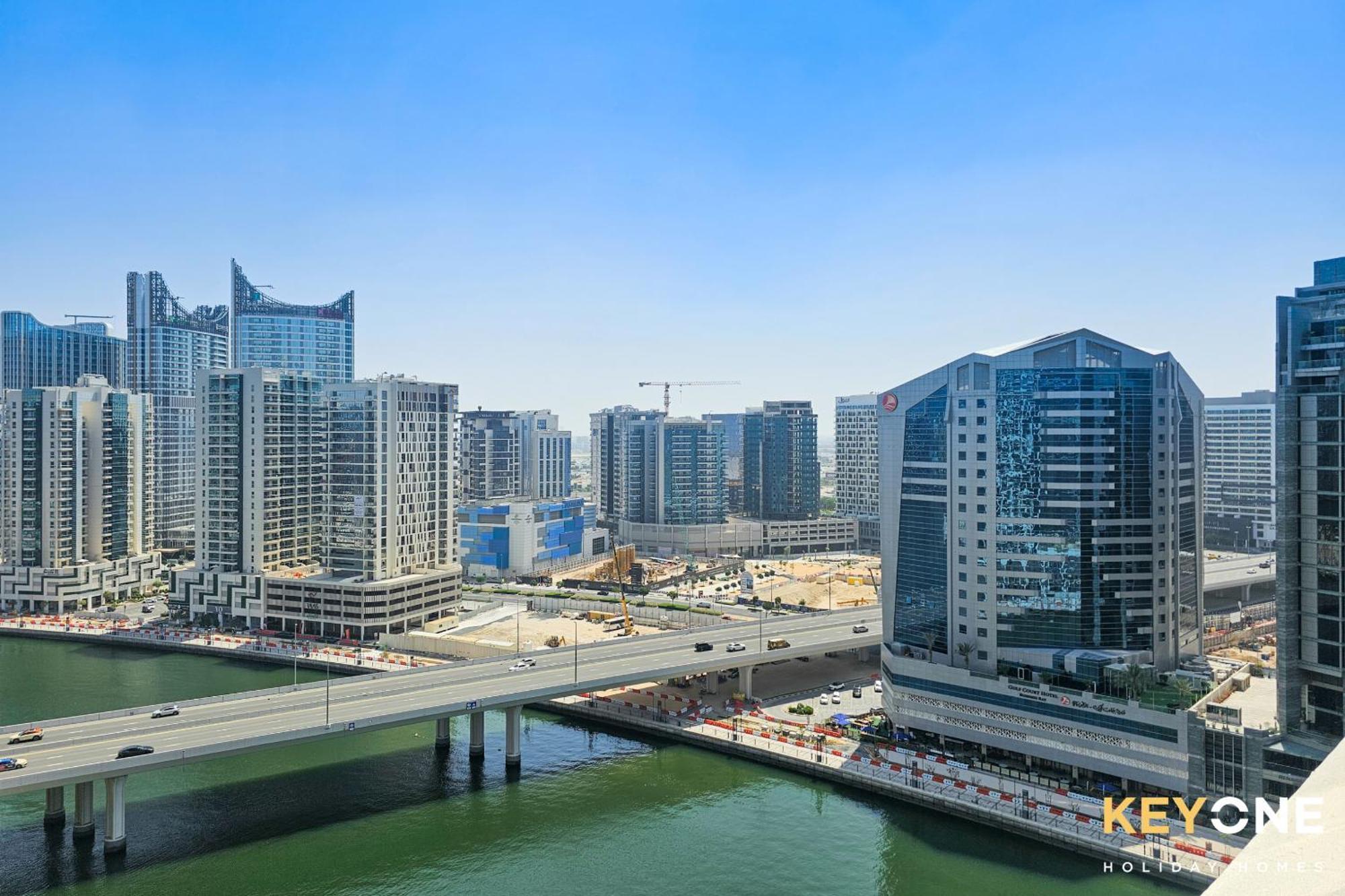 Sleek Studio In Prive With Stunning Canal View ดูไบ ภายนอก รูปภาพ